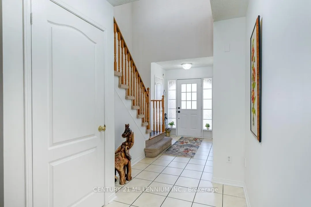 Photo 7 of 42 Sweet Clover Crescent, Brampton, Sandringham-Wellington — HOMEH