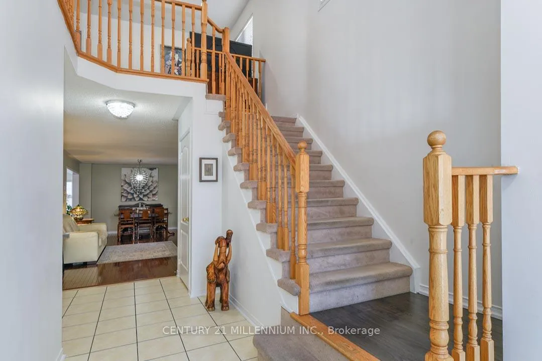 Photo 8 of 42 Sweet Clover Crescent, Brampton, Sandringham-Wellington — HOMEH