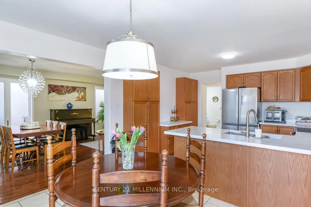 Photo 17 of 42 Sweet Clover Crescent, Brampton, Sandringham-Wellington — HOMEH