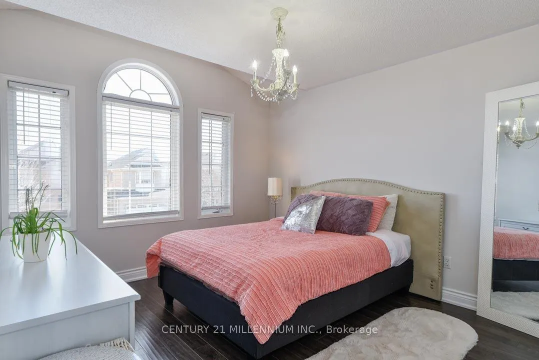 Photo 24 of 42 Sweet Clover Crescent, Brampton, Sandringham-Wellington — HOMEH