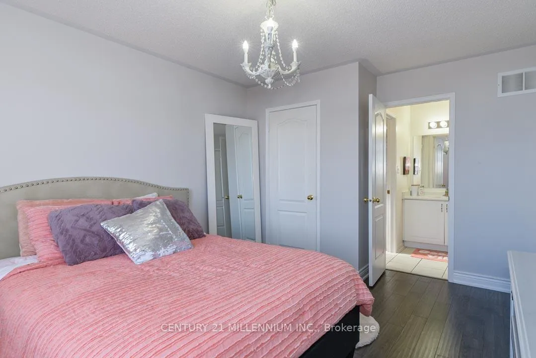 Photo 25 of 42 Sweet Clover Crescent, Brampton, Sandringham-Wellington — HOMEH