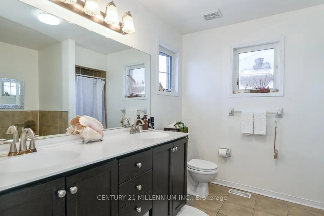 Photo 32 of 42 Sweet Clover Crescent, Brampton, Sandringham-Wellington — HOMEH