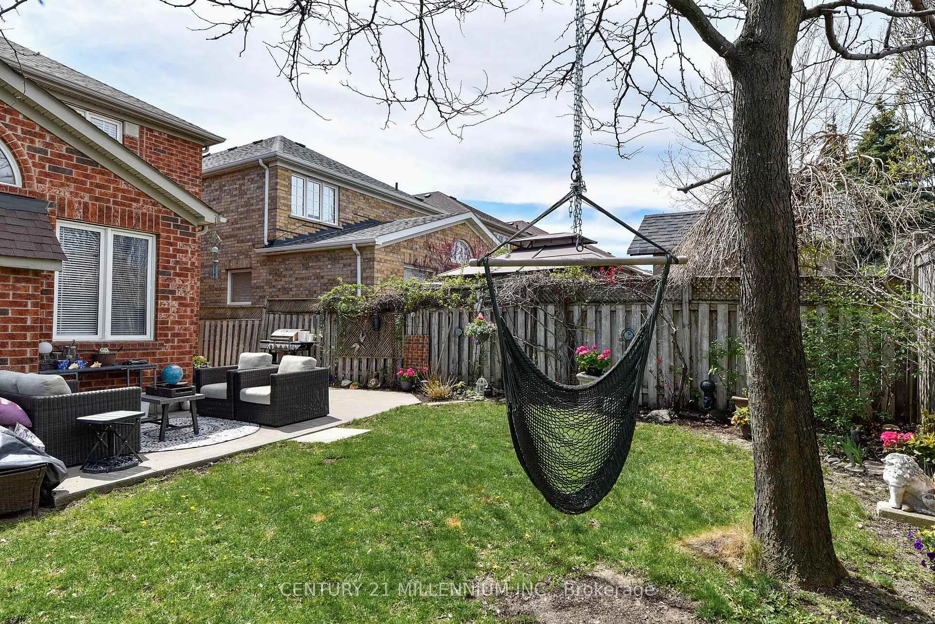 Photo 33 of 42 Sweet Clover Crescent, Brampton, Sandringham-Wellington — HOMEH
