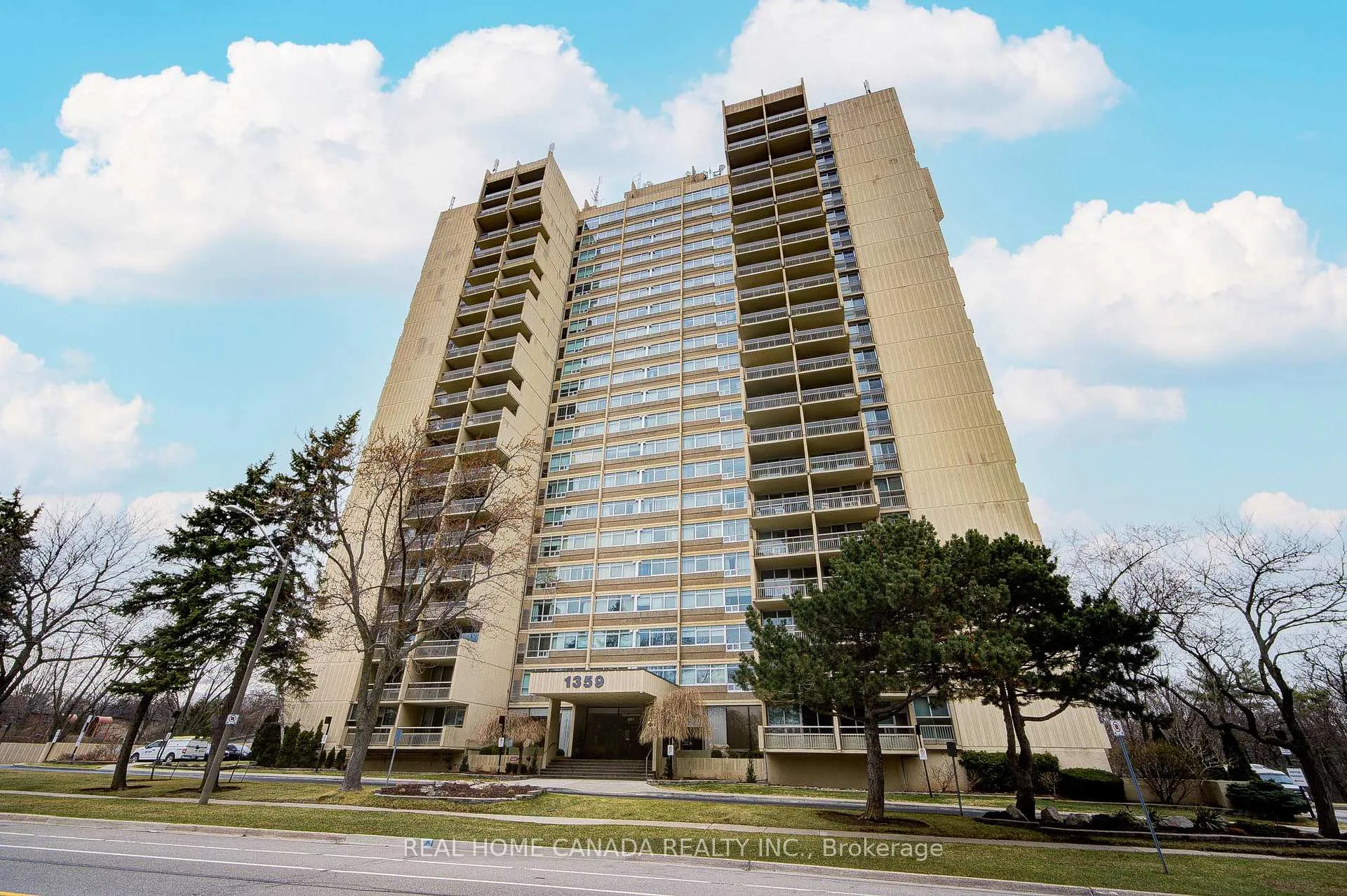 Photo 1 of Unit 708, 1359 White Oaks Boulevard, Oakville, Falgarwood — HOMEH