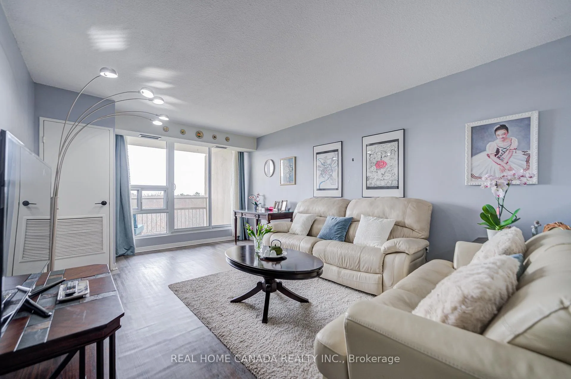 Photo 4 of Unit 708, 1359 White Oaks Boulevard, Oakville, Falgarwood — HOMEH