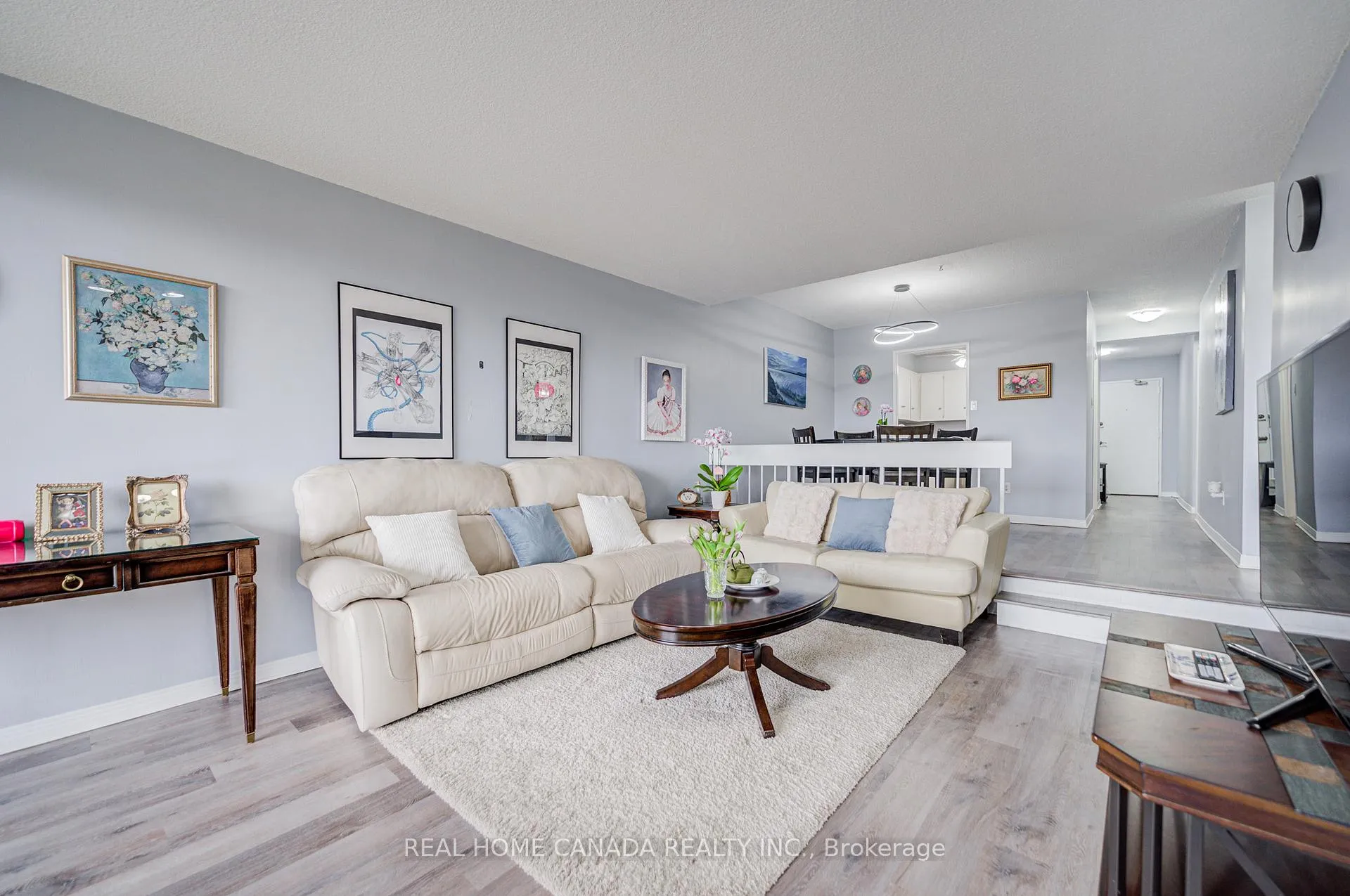 Photo 5 of Unit 708, 1359 White Oaks Boulevard, Oakville, Falgarwood — HOMEH