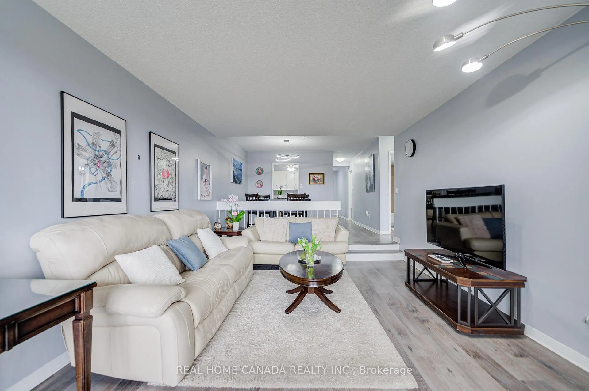 Photo 6 of Unit 708, 1359 White Oaks Boulevard, Oakville, Falgarwood — HOMEH