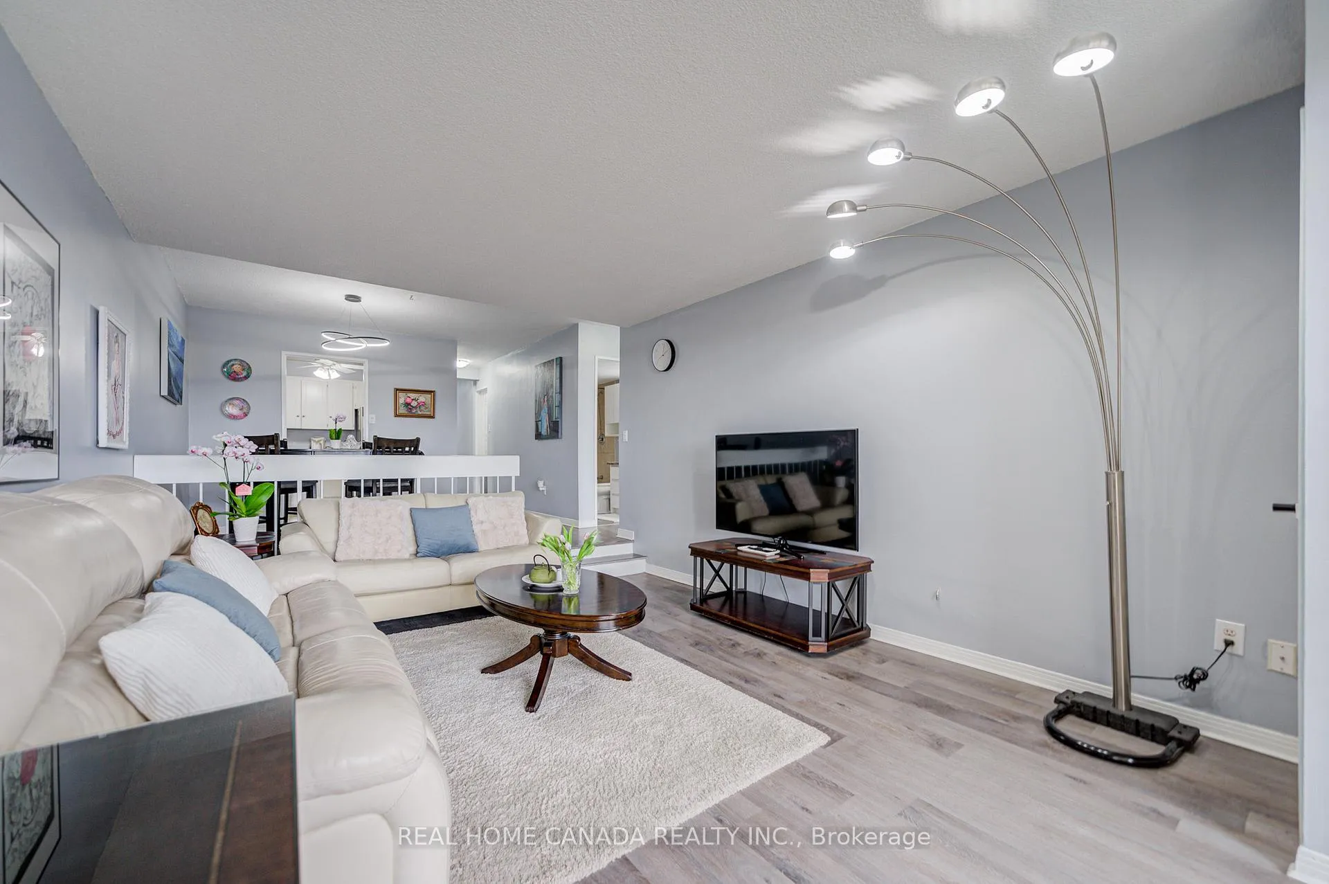 Photo 7 of Unit 708, 1359 White Oaks Boulevard, Oakville, Falgarwood — HOMEH