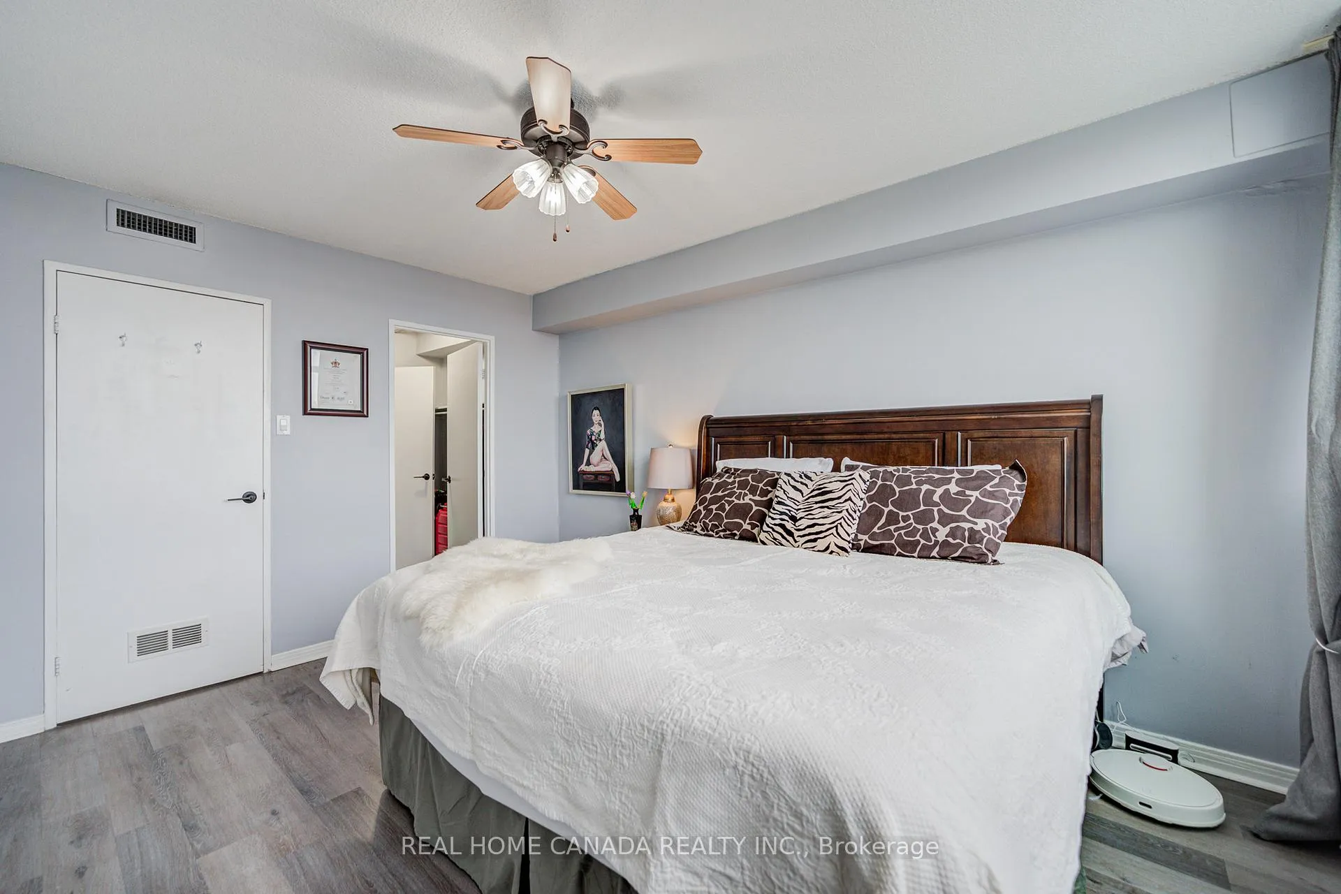 Photo 16 of Unit 708, 1359 White Oaks Boulevard, Oakville, Falgarwood — HOMEH