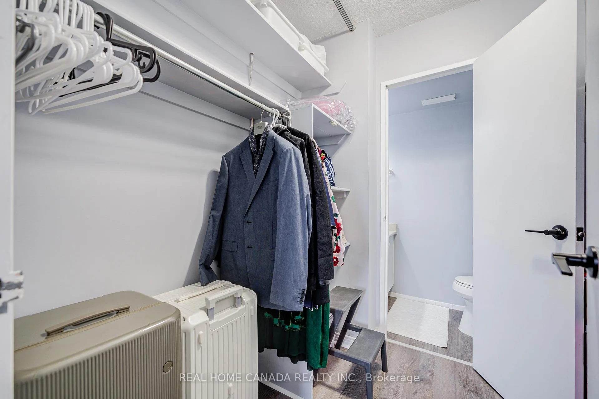 Photo 18 of Unit 708, 1359 White Oaks Boulevard, Oakville, Falgarwood — HOMEH