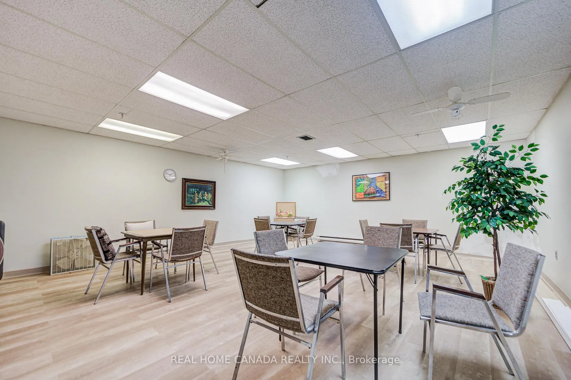 Photo 31 of Unit 708, 1359 White Oaks Boulevard, Oakville, Falgarwood — HOMEH