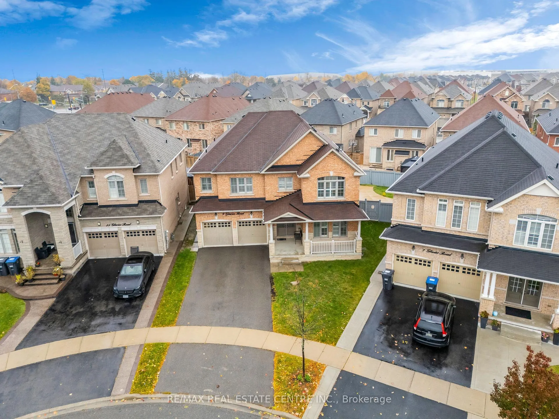 Photo 42 of 9 Glacier Road, Brampton, Credit Valley — HOMEH