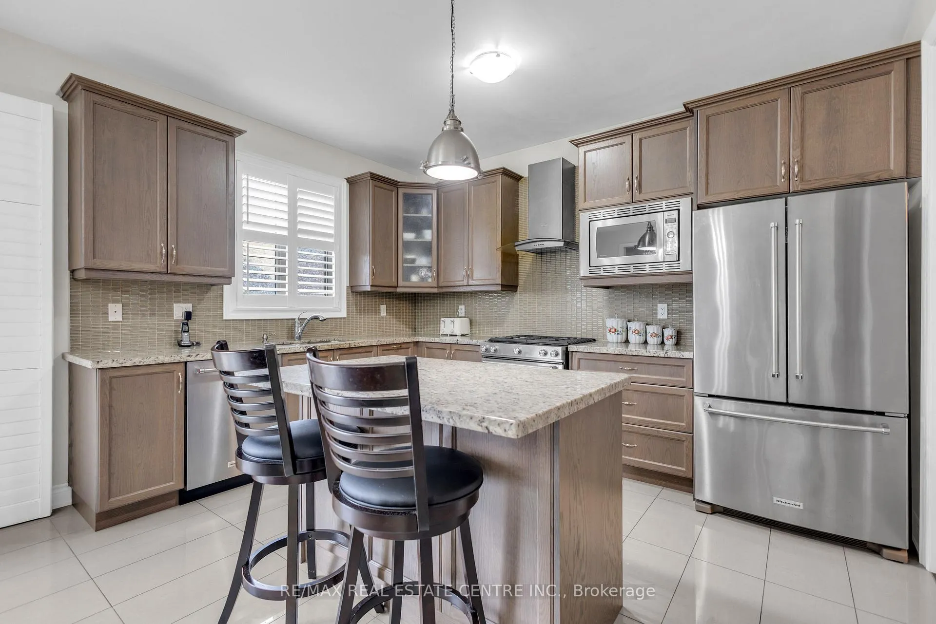 Photo 13 of 9 Glacier Road, Brampton, Credit Valley — HOMEH