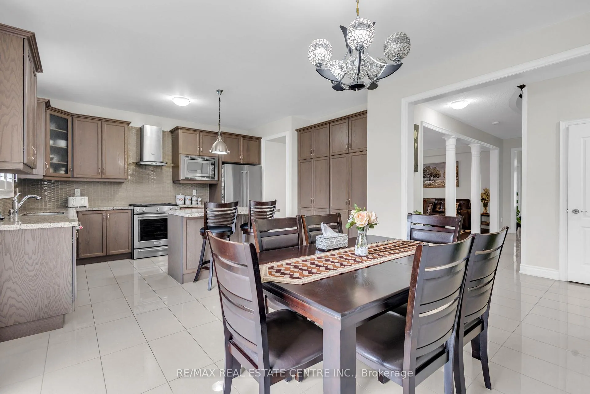 Photo 14 of 9 Glacier Road, Brampton, Credit Valley — HOMEH