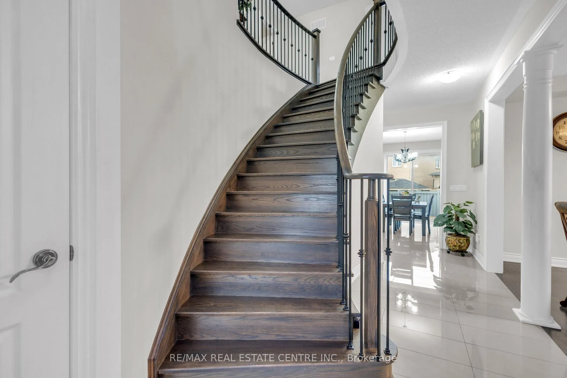 Photo 19 of 9 Glacier Road, Brampton, Credit Valley — HOMEH