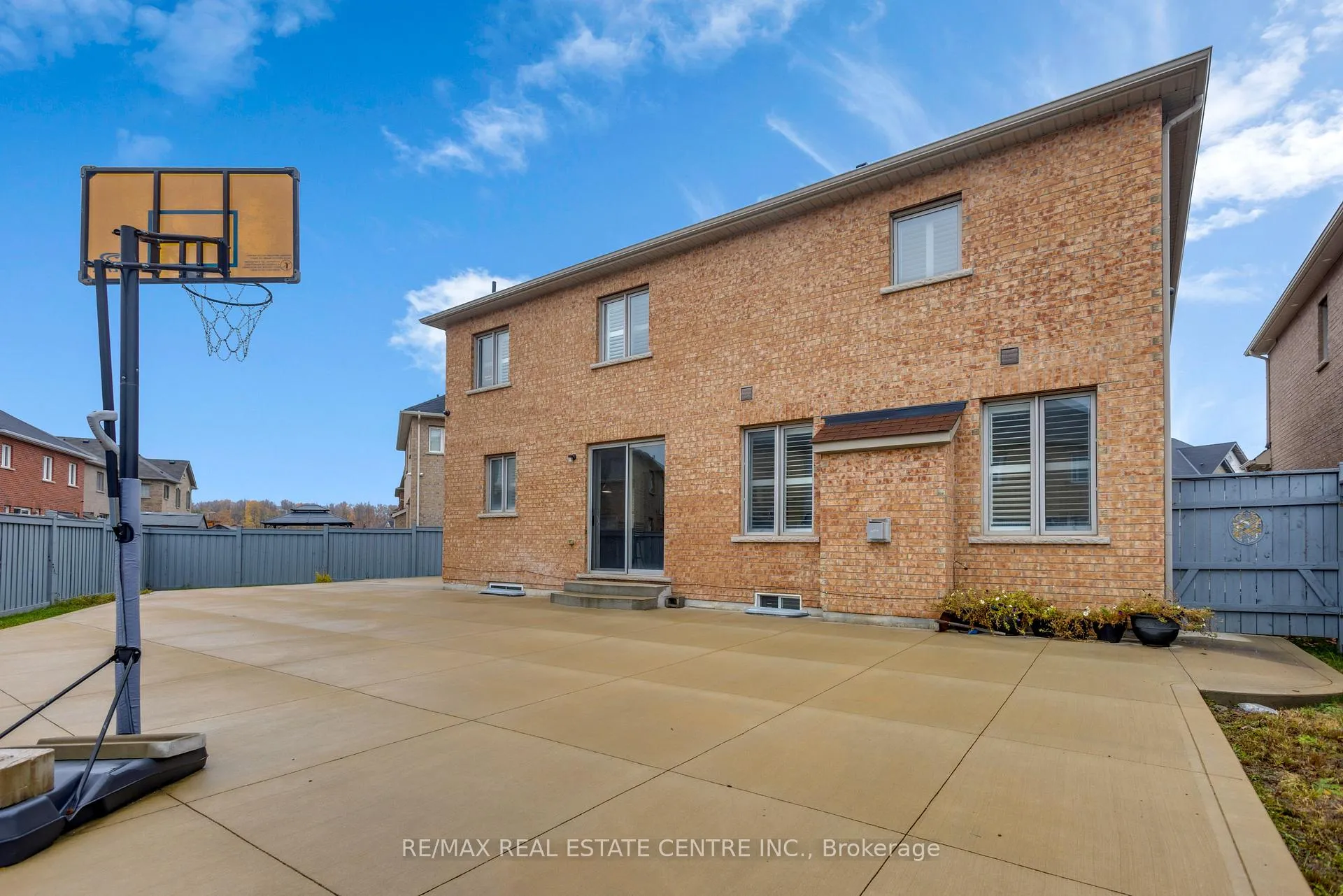 Photo 40 of 9 Glacier Road, Brampton, Credit Valley — HOMEH