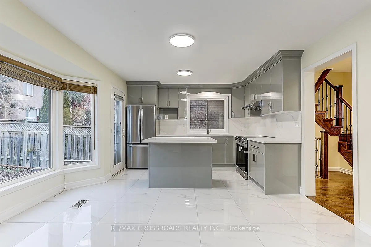 Photo 14 of 4 Lancelot Lane, Markham, Berczy — HOMEH