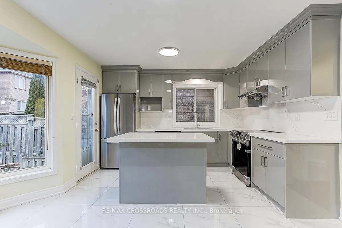 Photo 18 of 4 Lancelot Lane, Markham, Berczy — HOMEH