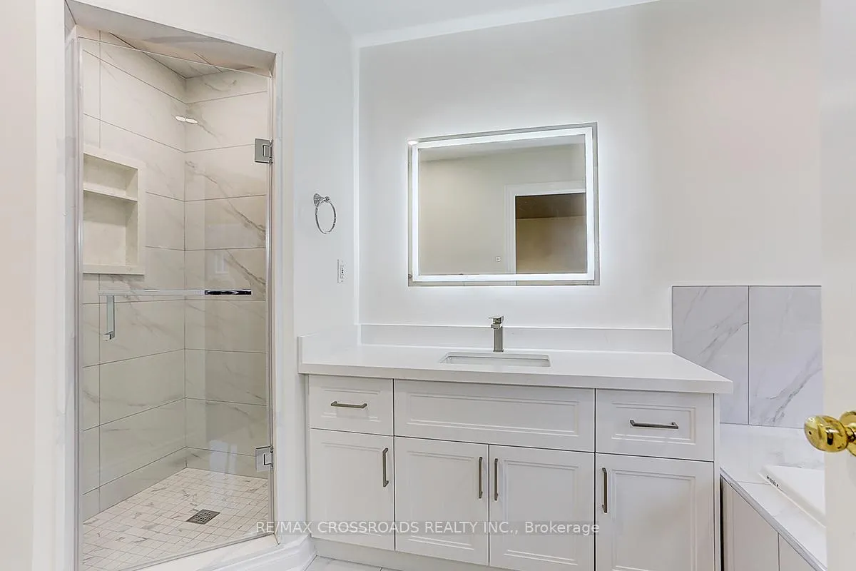 Photo 24 of 4 Lancelot Lane, Markham, Berczy — HOMEH