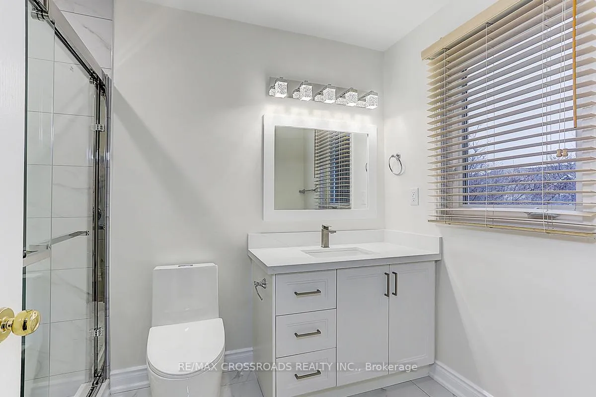 Photo 32 of 4 Lancelot Lane, Markham, Berczy — HOMEH