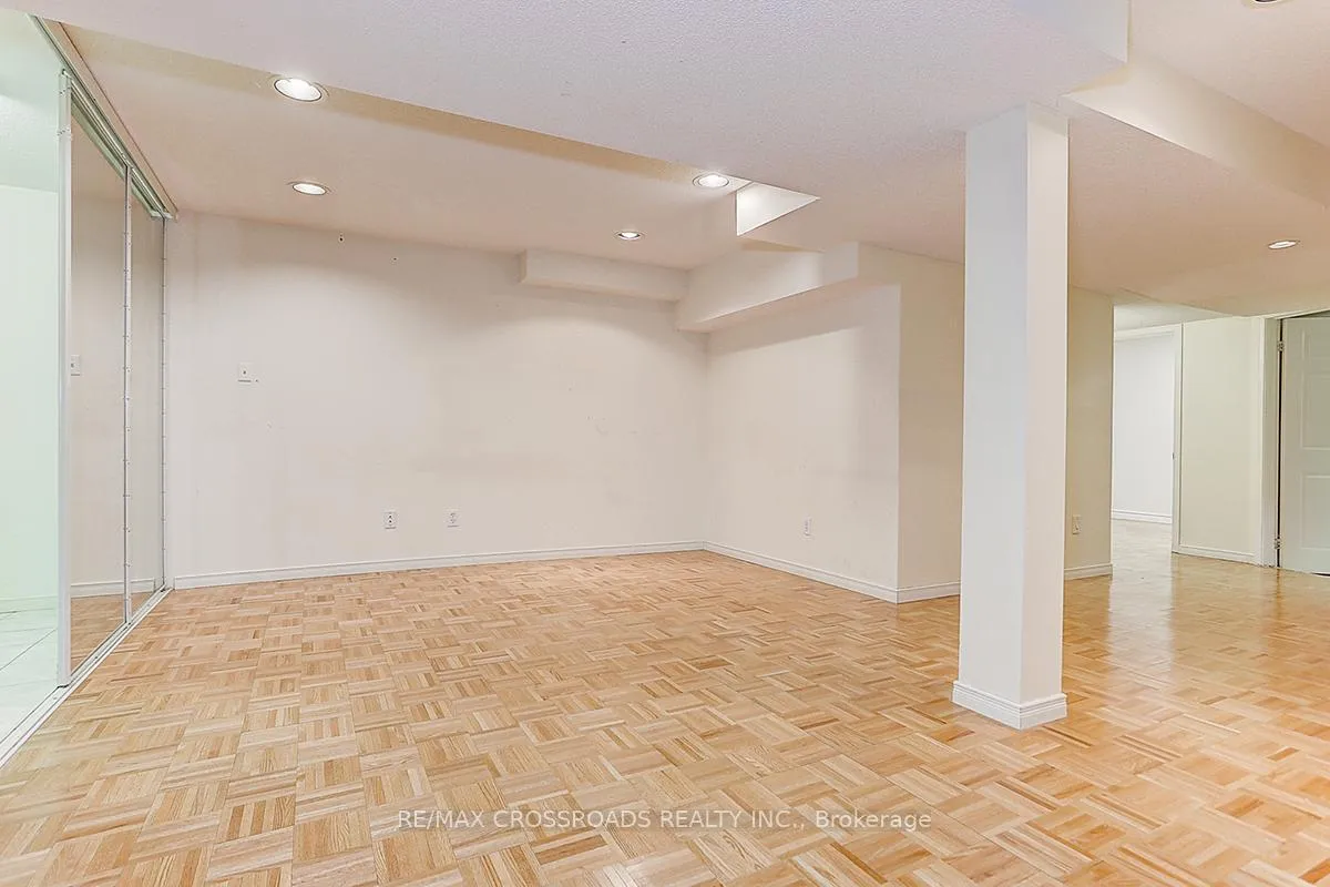 Photo 34 of 4 Lancelot Lane, Markham, Berczy — HOMEH