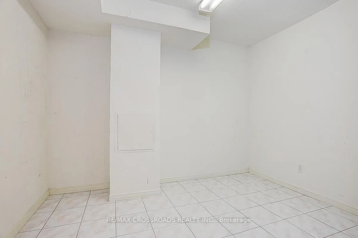 Photo 36 of 4 Lancelot Lane, Markham, Berczy — HOMEH