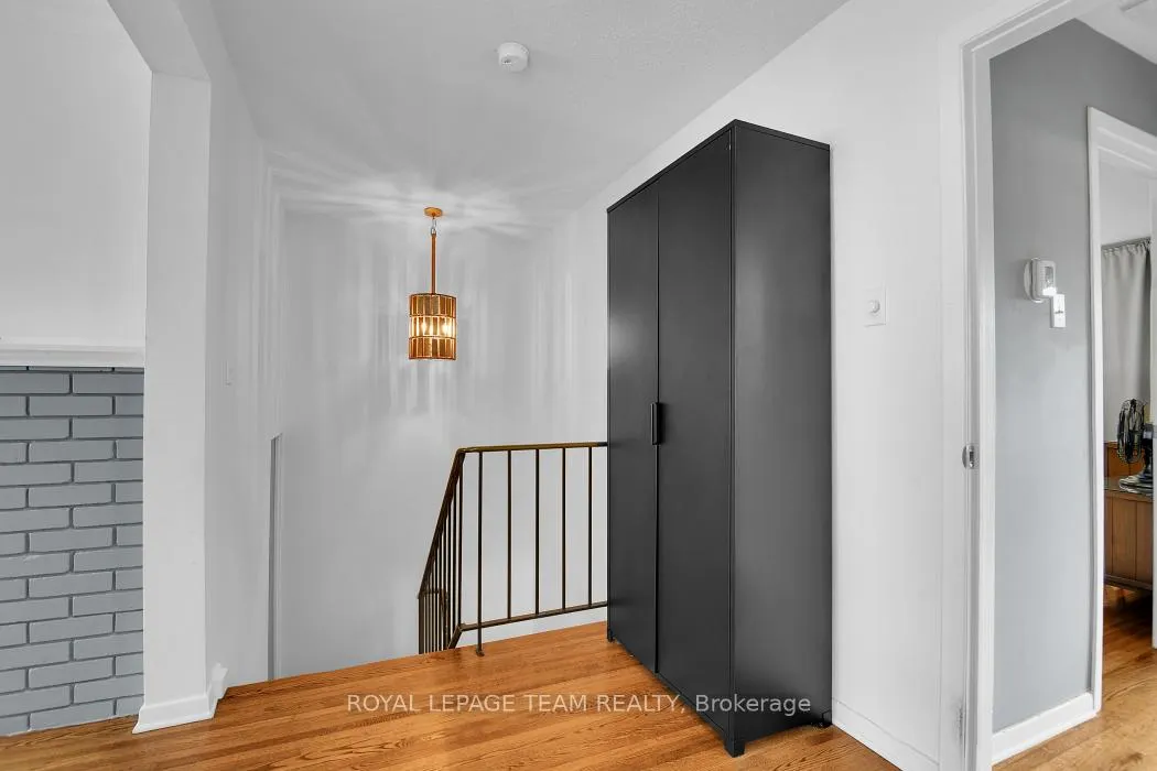 Photo 6 of 106 Chesterton Drive, Ottawa, Borden Farm/Stewart Farm/Carleton Heights/Parkwood Hills — HOMEH