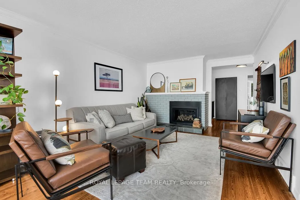 Photo 9 of 106 Chesterton Drive, Ottawa, Borden Farm/Stewart Farm/Carleton Heights/Parkwood Hills — HOMEH
