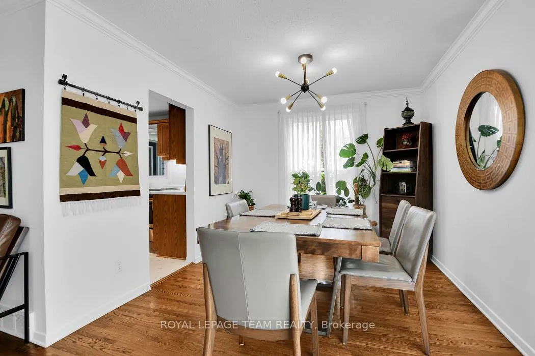 Photo 11 of 106 Chesterton Drive, Ottawa, Borden Farm/Stewart Farm/Carleton Heights/Parkwood Hills — HOMEH