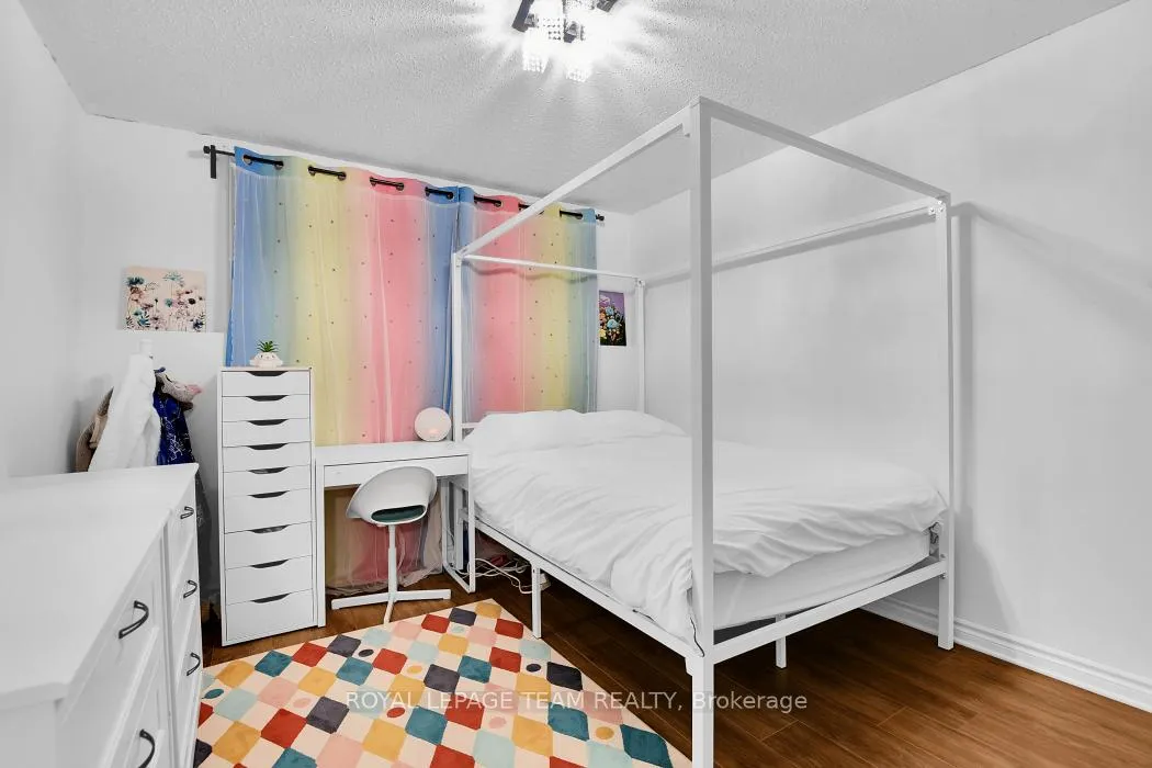 Photo 26 of 106 Chesterton Drive, Ottawa, Borden Farm/Stewart Farm/Carleton Heights/Parkwood Hills — HOMEH