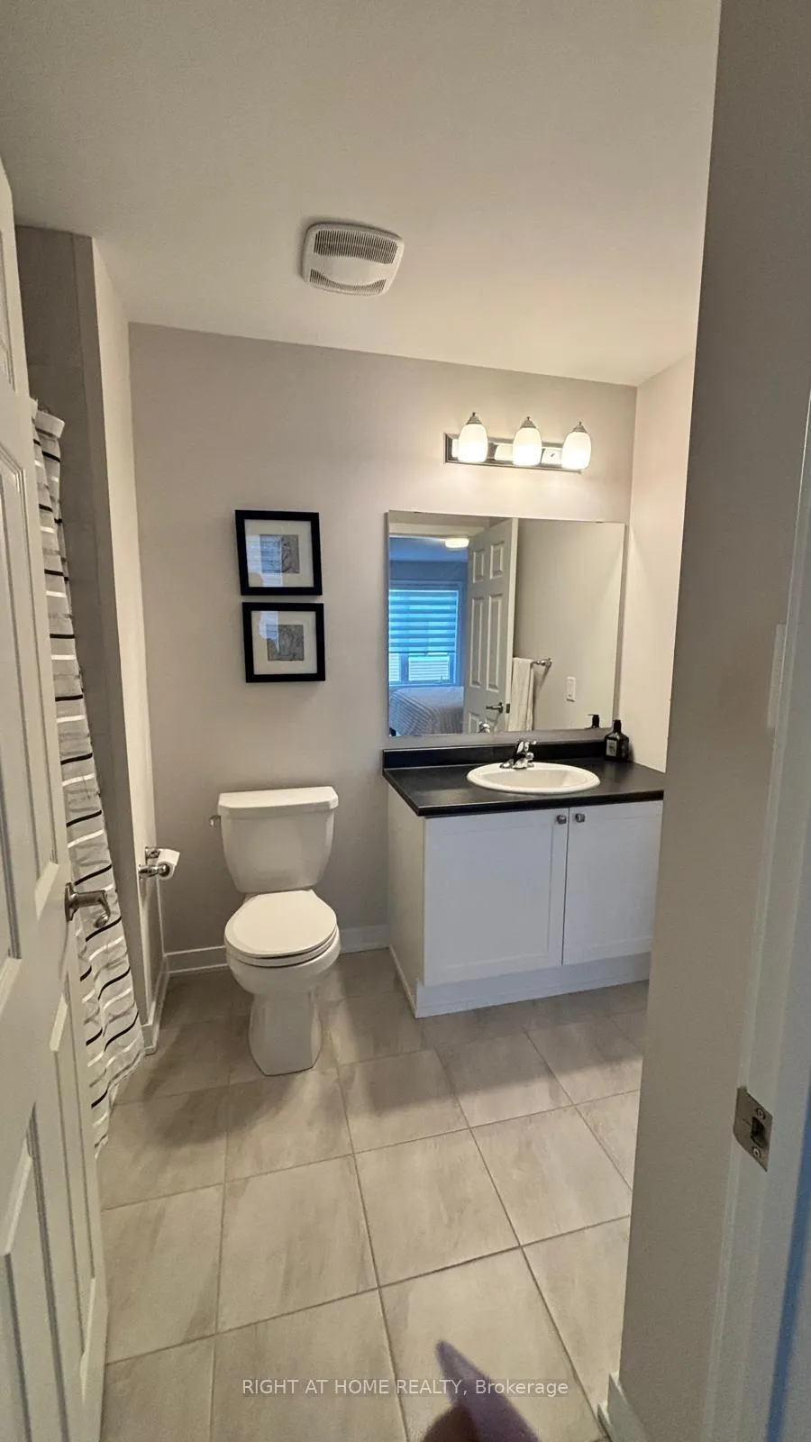 Photo 10 of 42 Stitch Mews, Ottawa, Goulbourn Twp From Franktown Rd/South To Rideau — HOMEH