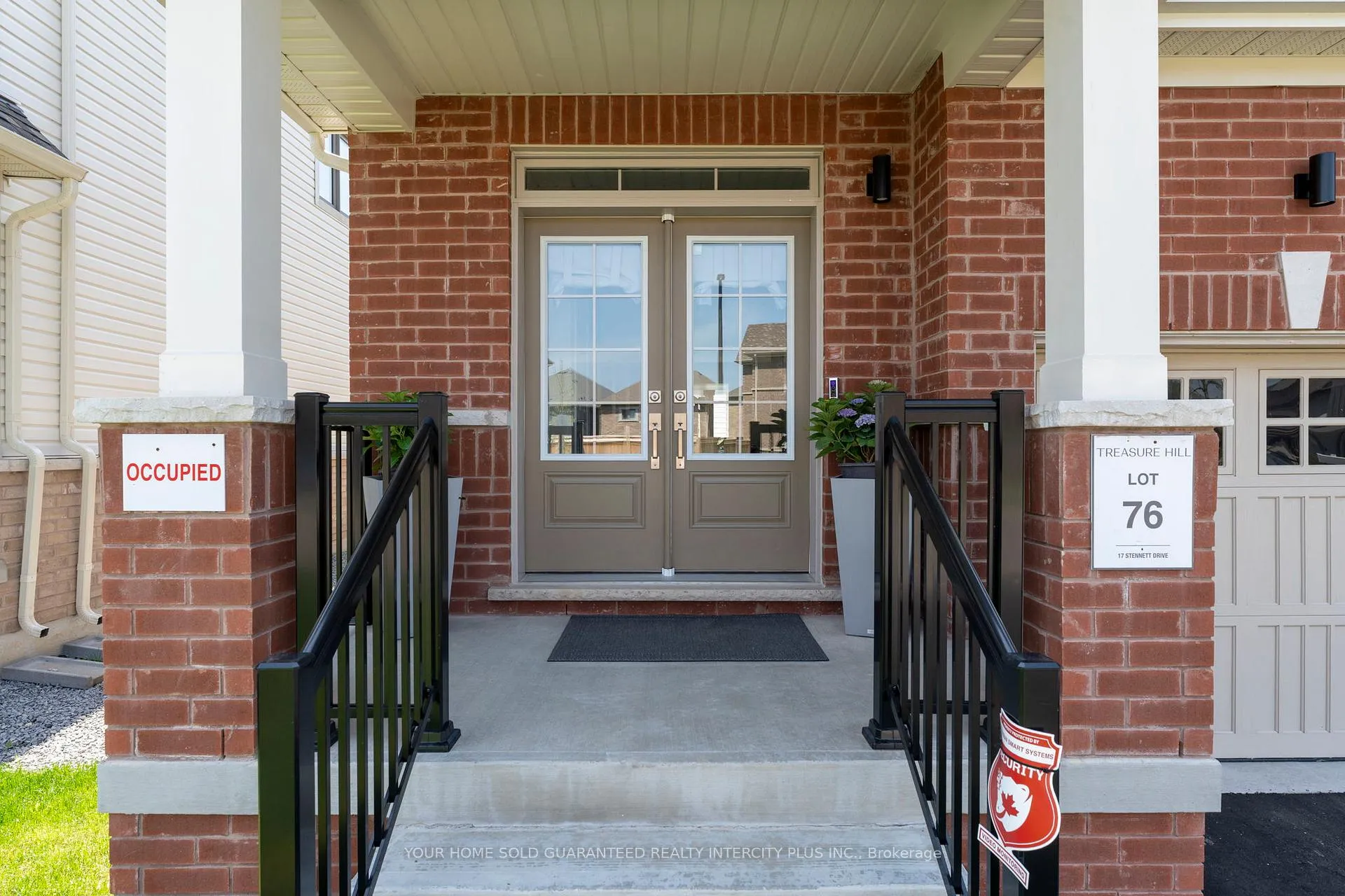 Photo 3 of 17 Stennett Drive, Georgina, Keswick North — HOMEH