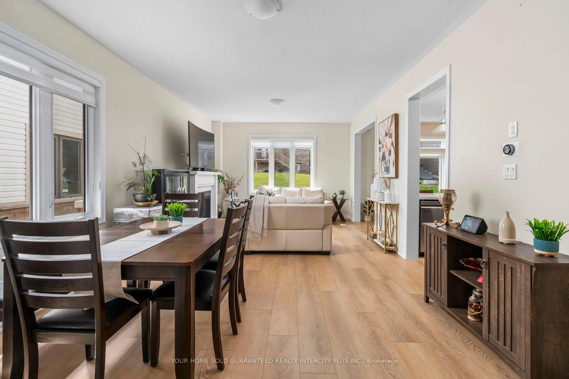 Photo 7 of 17 Stennett Drive, Georgina, Keswick North — HOMEH