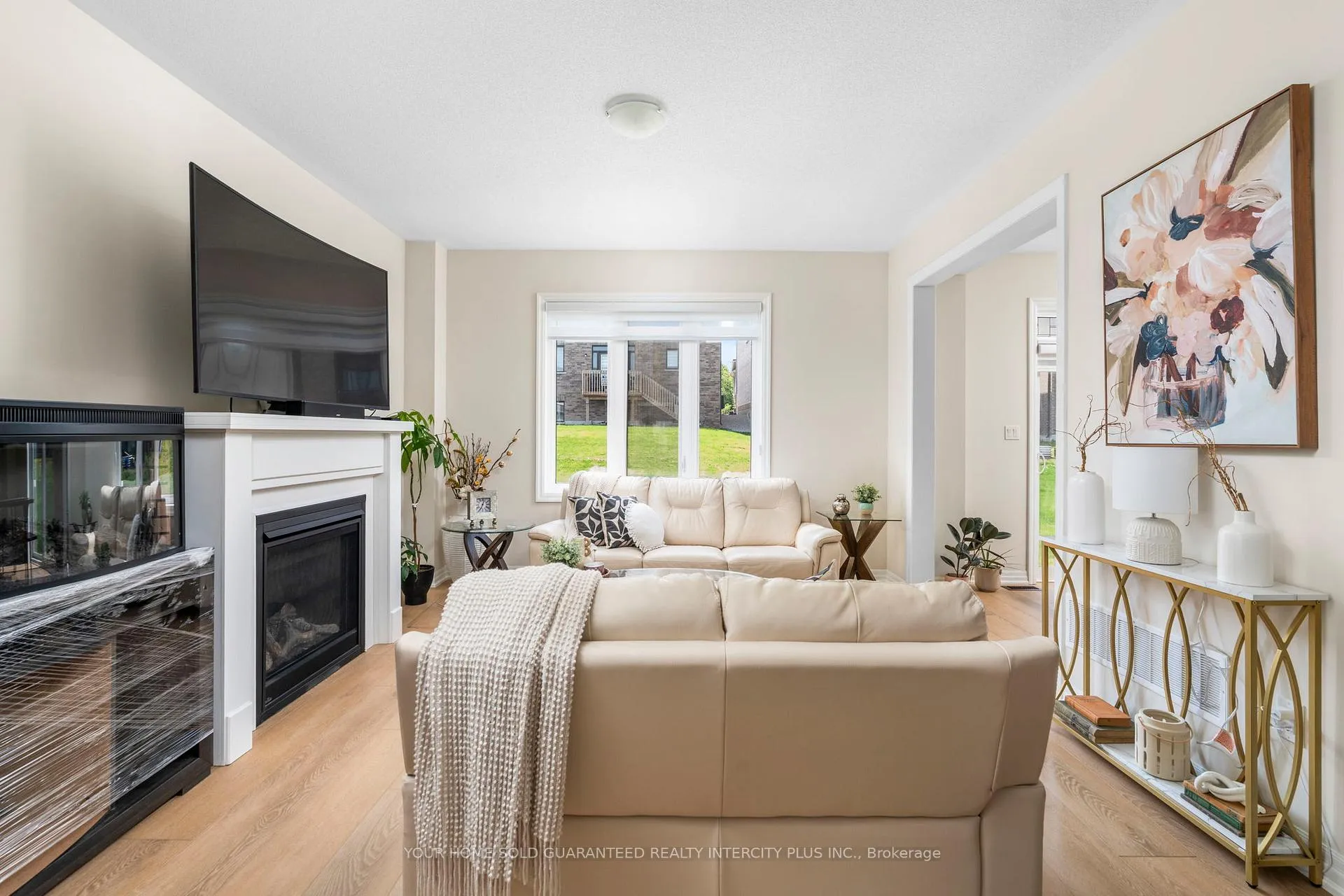 Photo 9 of 17 Stennett Drive, Georgina, Keswick North — HOMEH