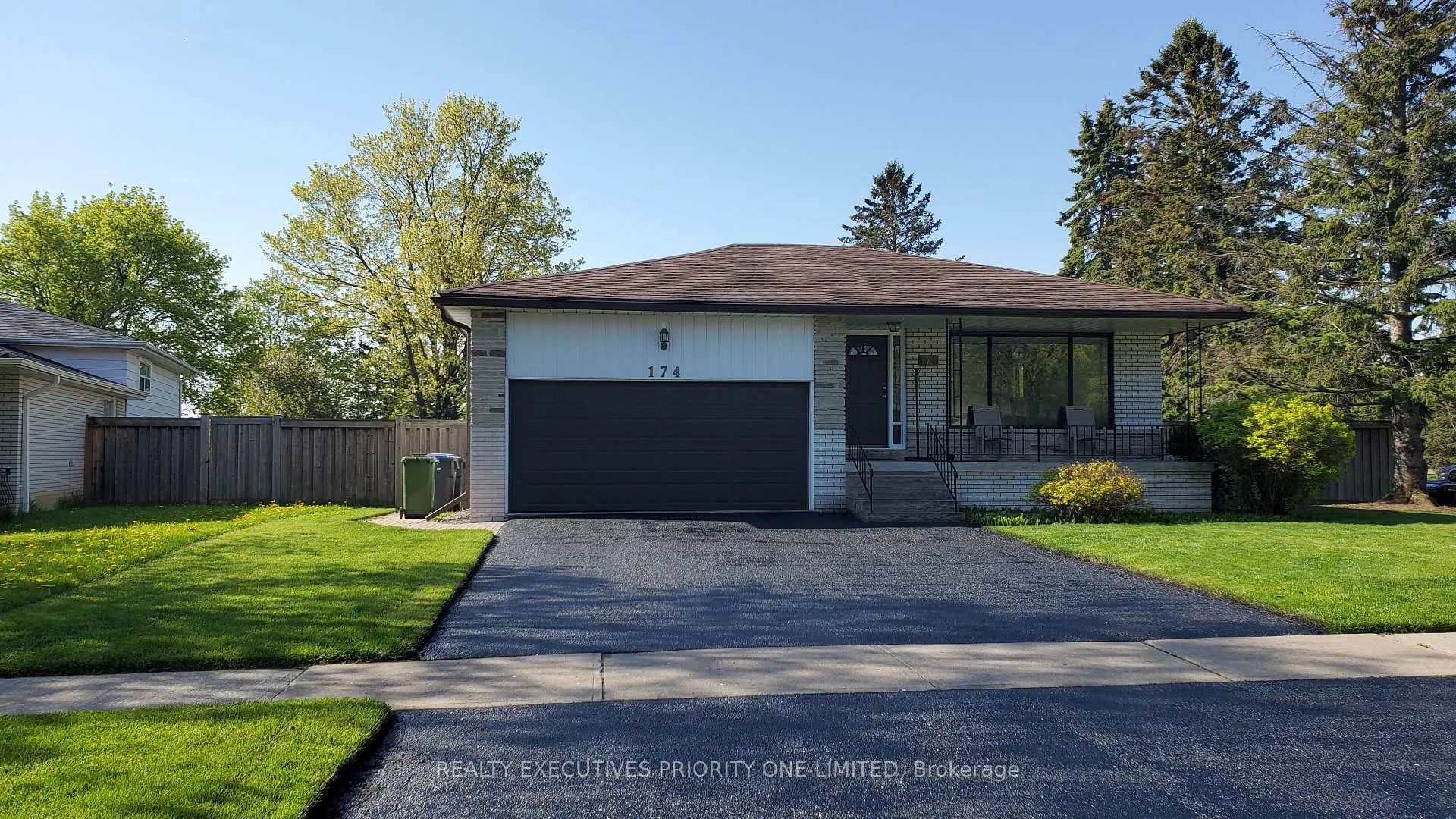 Photo 1 of 174 Kingsview Drive, Caledon, Bolton North — HOMEH