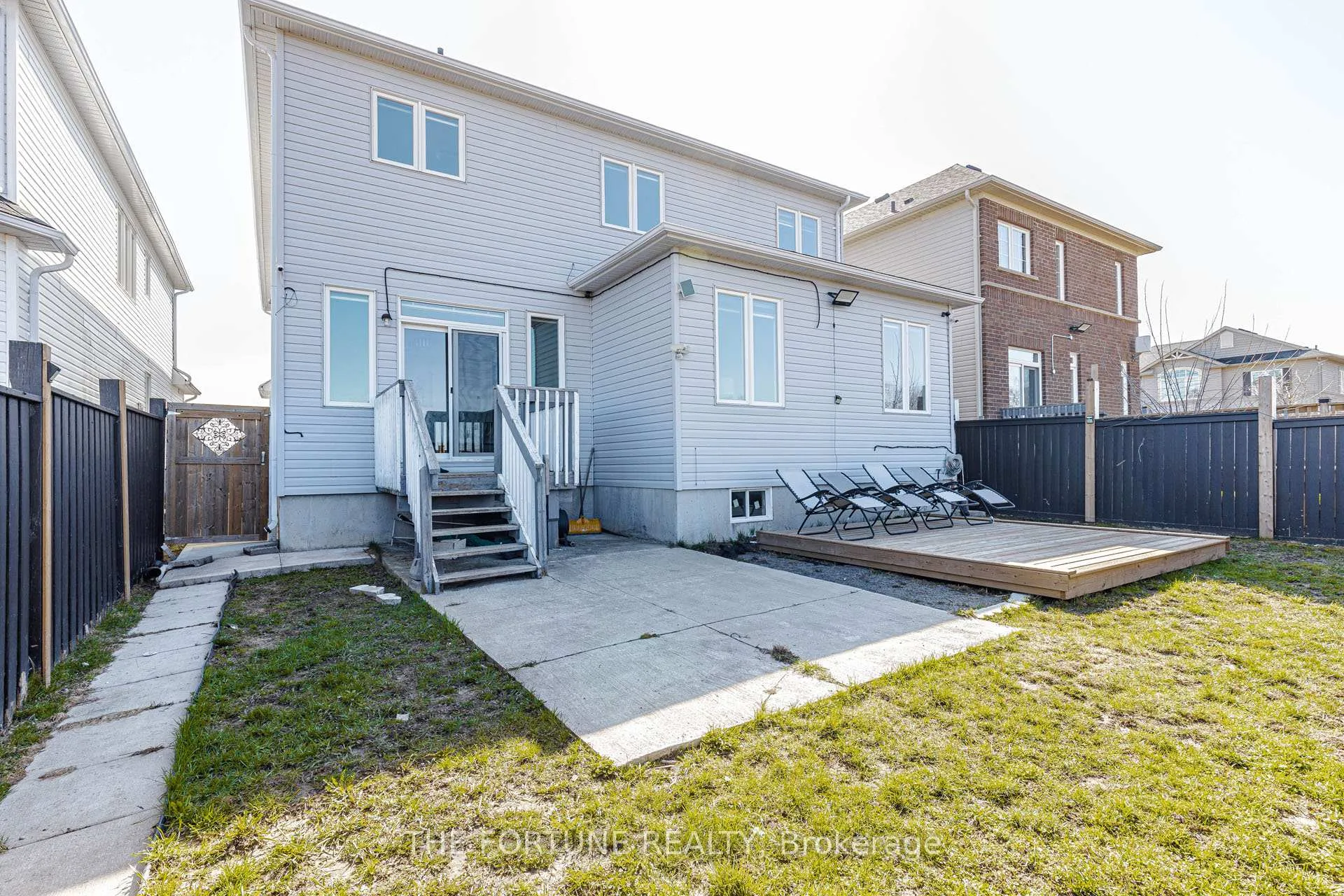 Photo 12 of 181 Johnson Drive, Shelburne — HOMEH