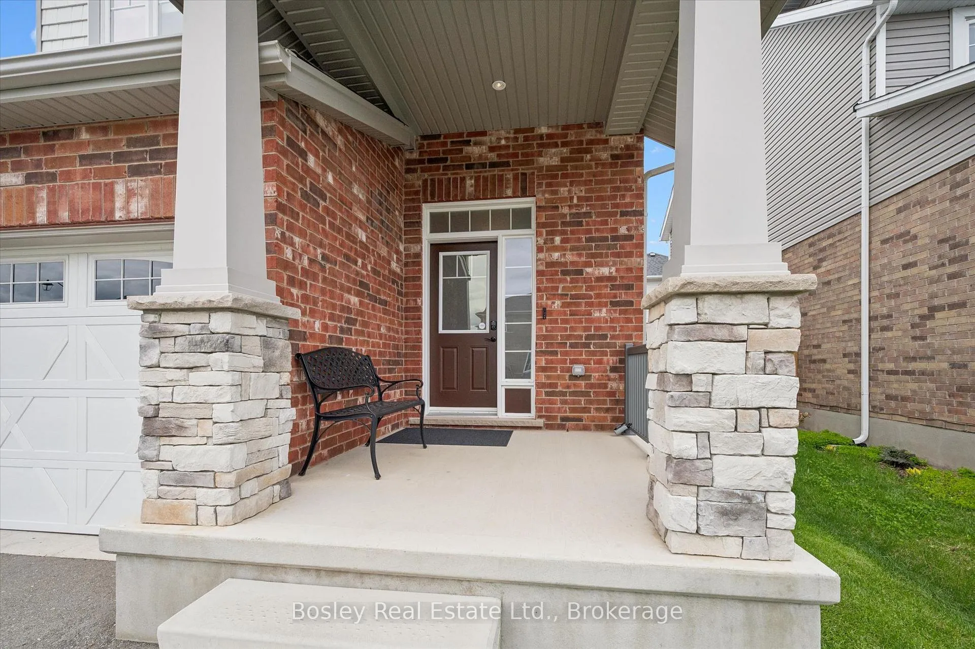 Photo 4 of 16 Robbins Ridge, Brant, Paris — HOMEH