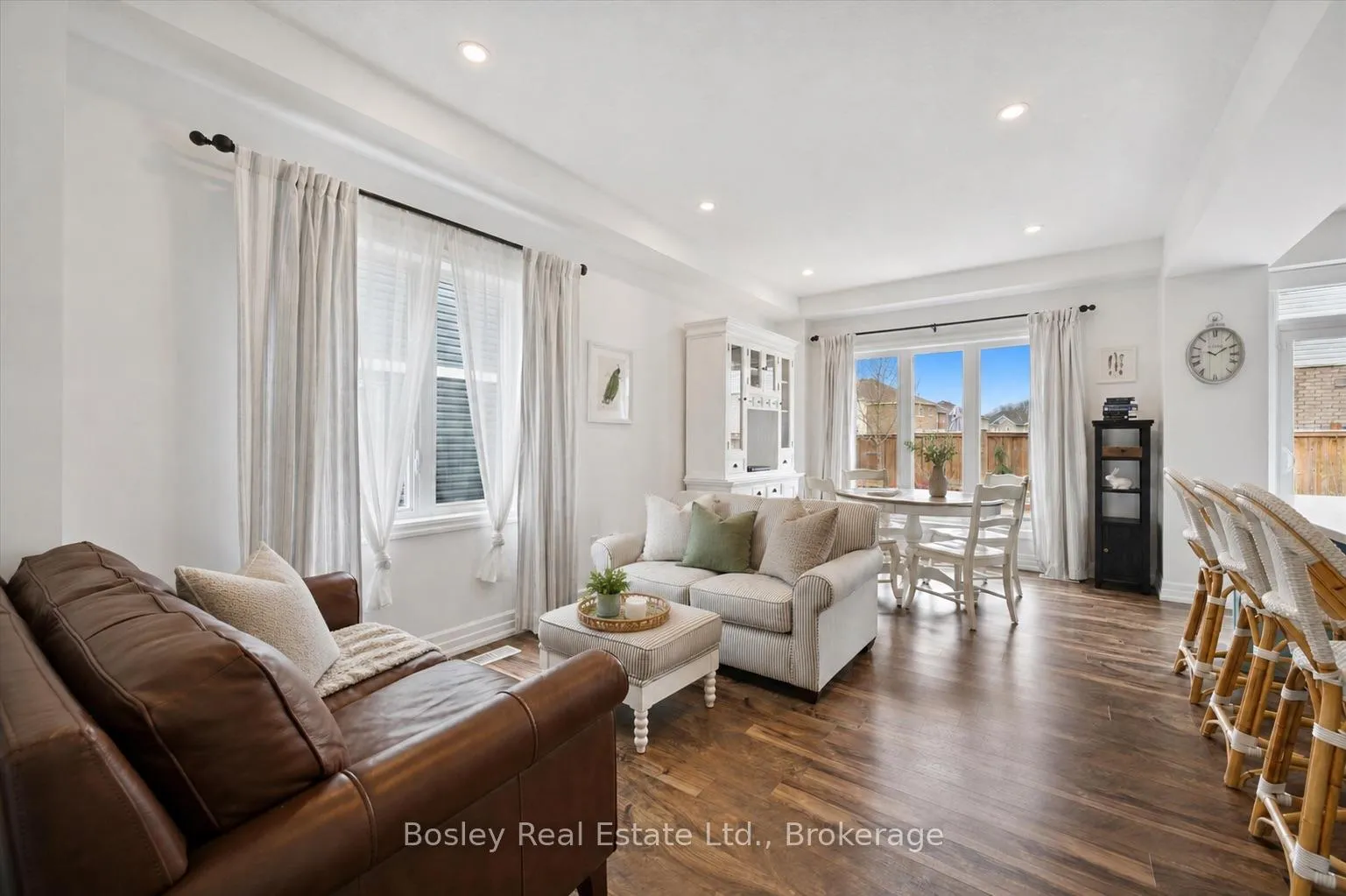 Photo 10 of 16 Robbins Ridge, Brant, Paris — HOMEH