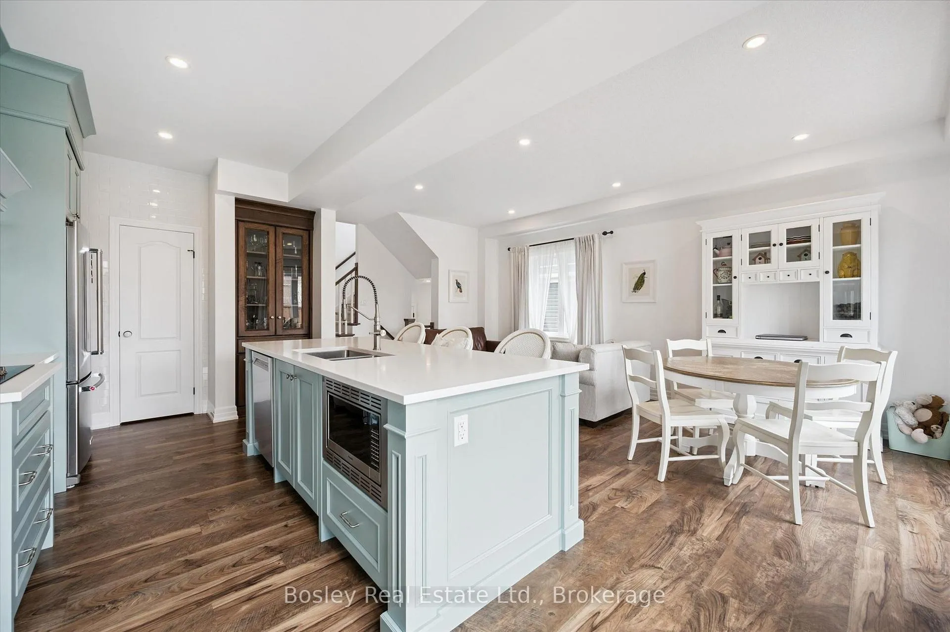 Photo 14 of 16 Robbins Ridge, Brant, Paris — HOMEH