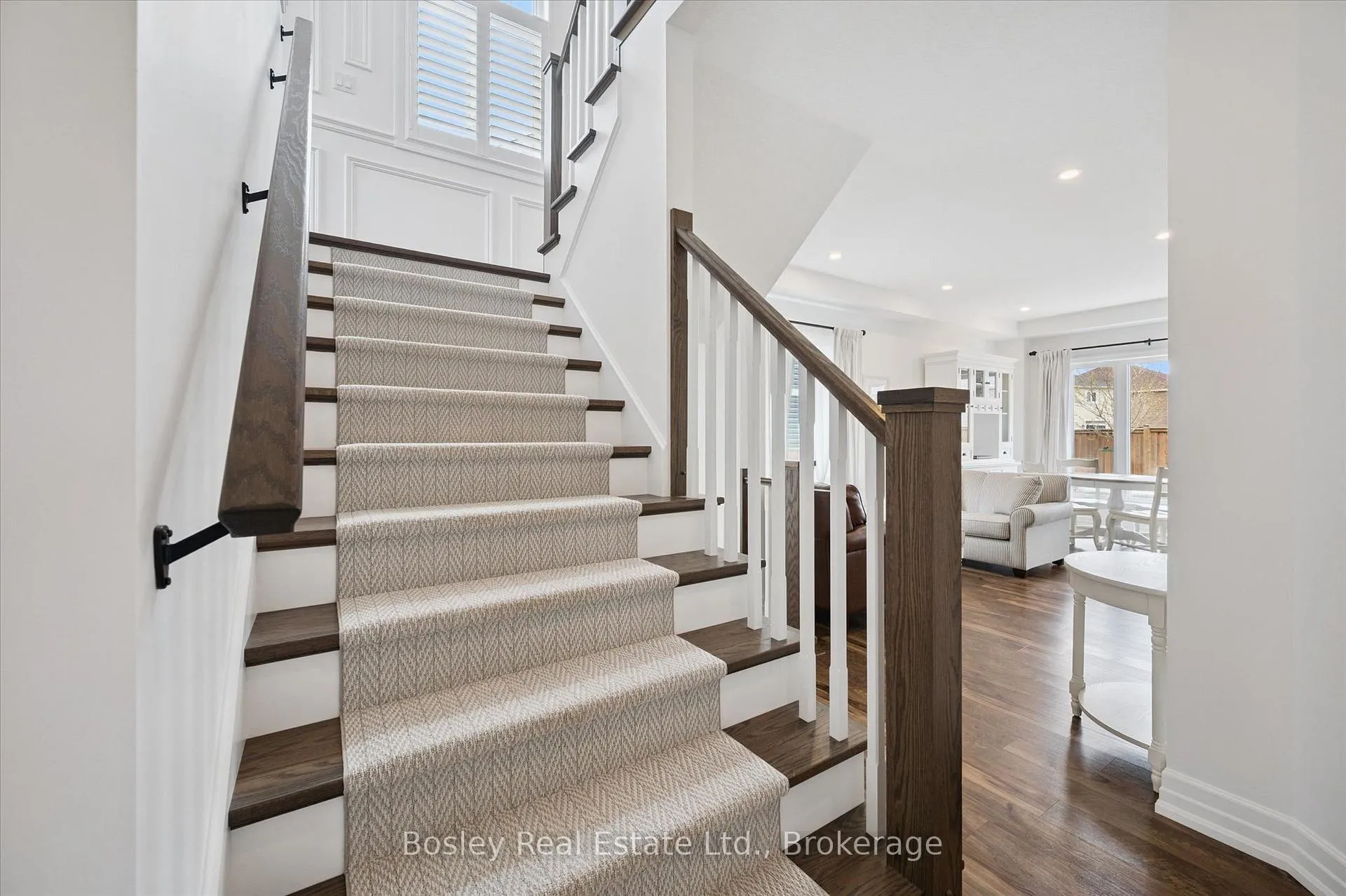 Photo 17 of 16 Robbins Ridge, Brant, Paris — HOMEH
