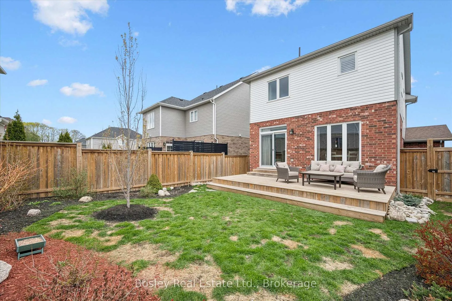 Photo 35 of 16 Robbins Ridge, Brant, Paris — HOMEH