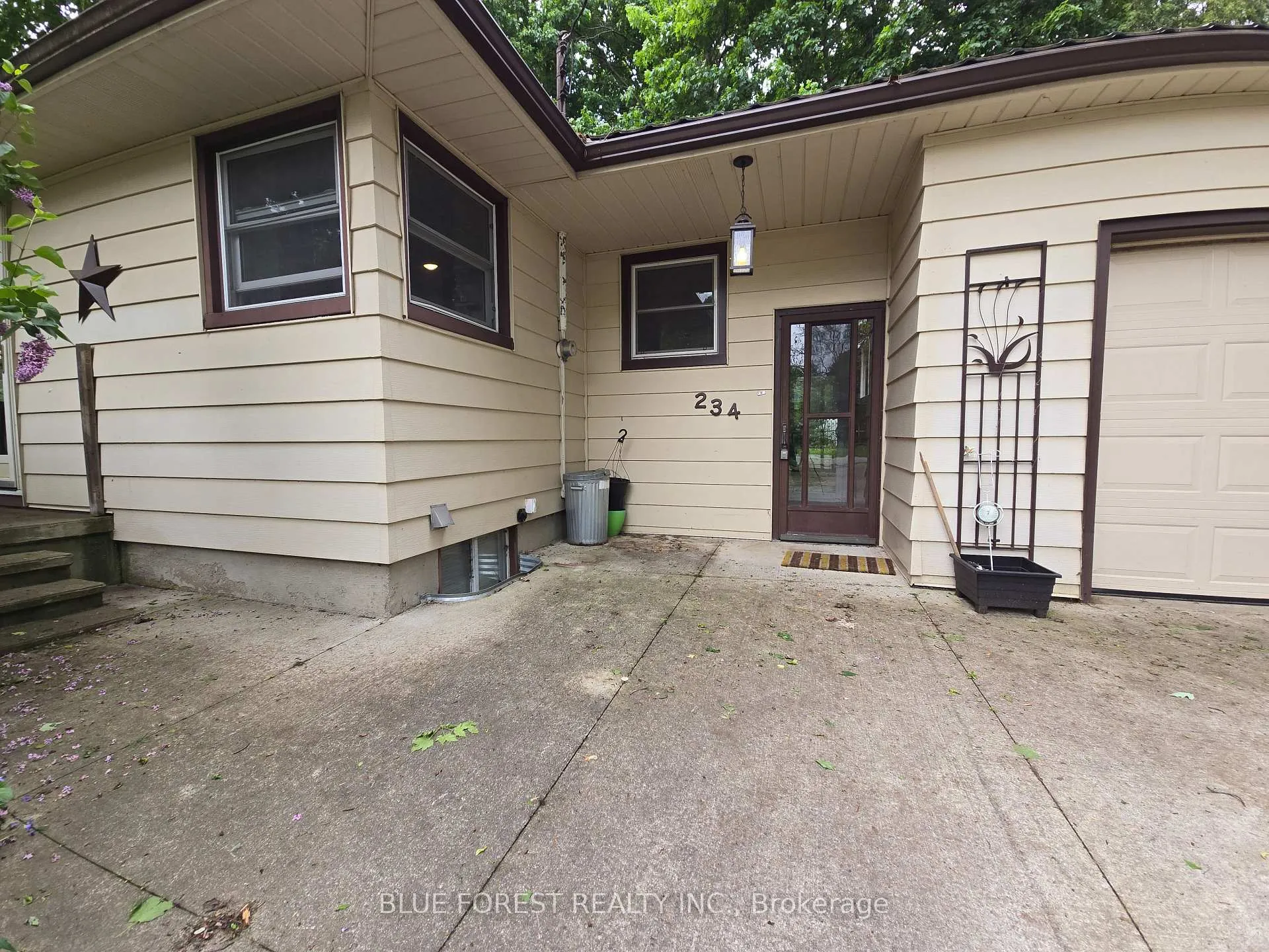 Photo 10 of 234 Flora Street, West Elgin, Rodney — HOMEH