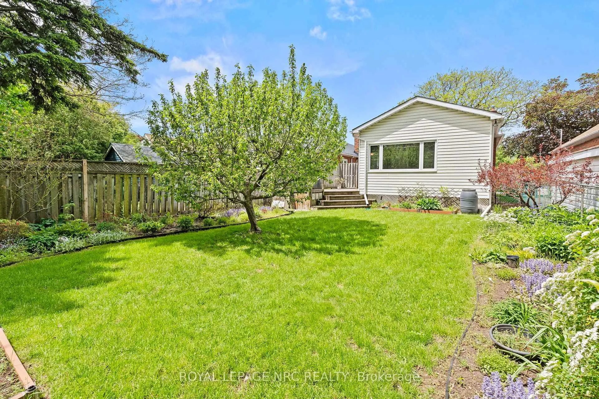 Photo 18 of 81 Belvidere Avenue, Hamilton, Centremount — HOMEH