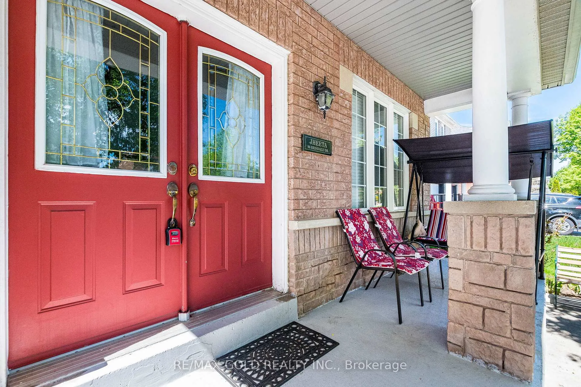 Photo 4 of 96 Brisdale Drive, Brampton, Fletcher's Meadow — HOMEH