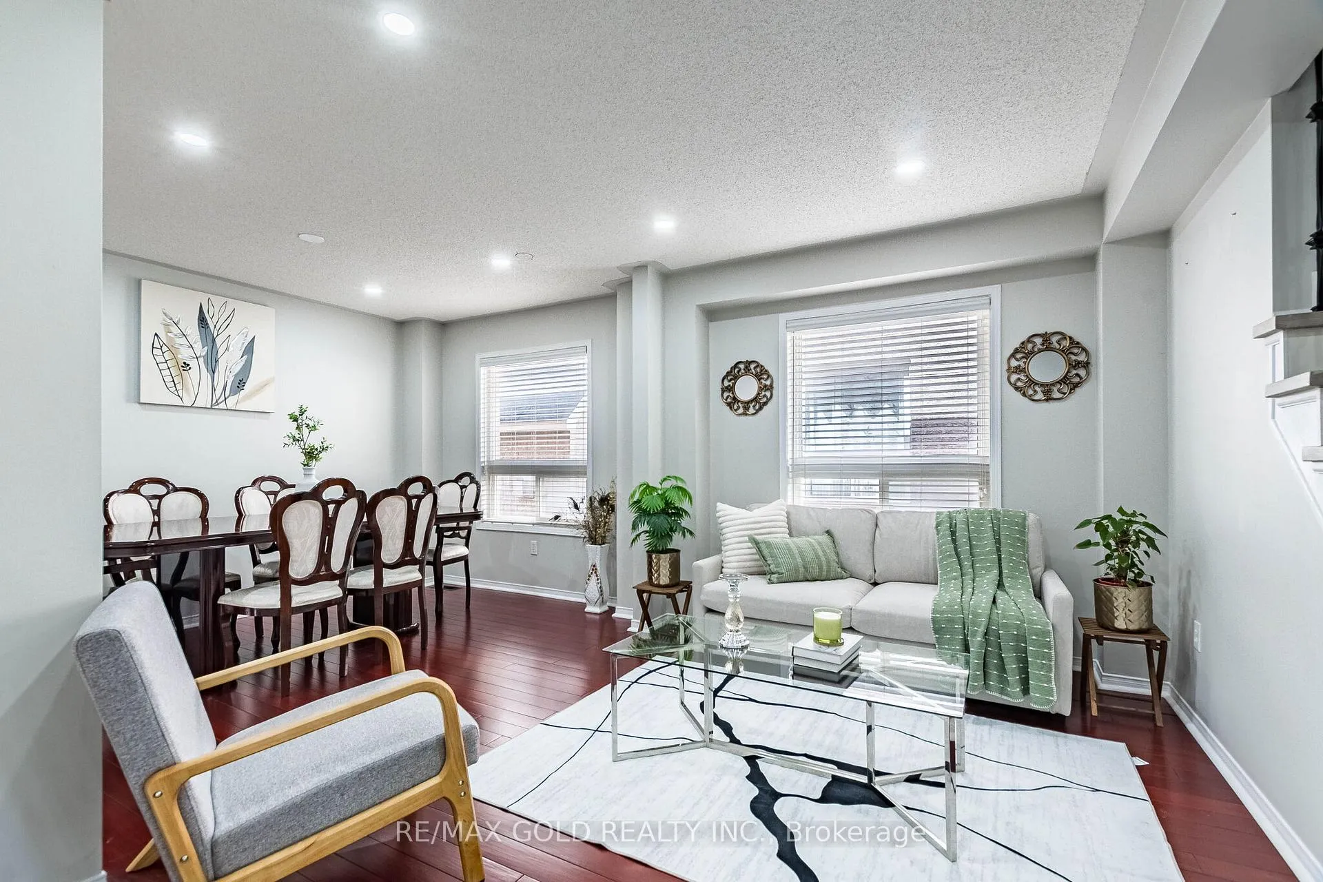 Photo 8 of 96 Brisdale Drive, Brampton, Fletcher's Meadow — HOMEH