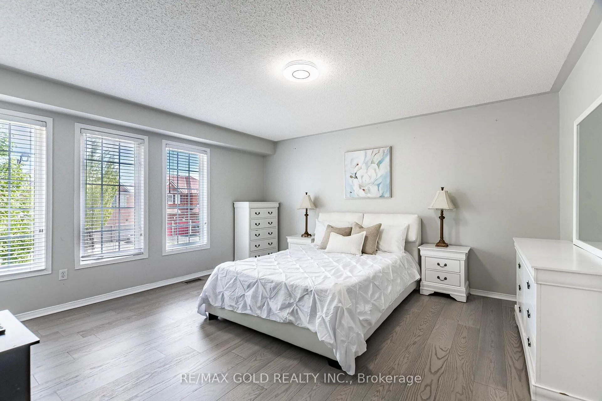 Photo 33 of 96 Brisdale Drive, Brampton, Fletcher's Meadow — HOMEH