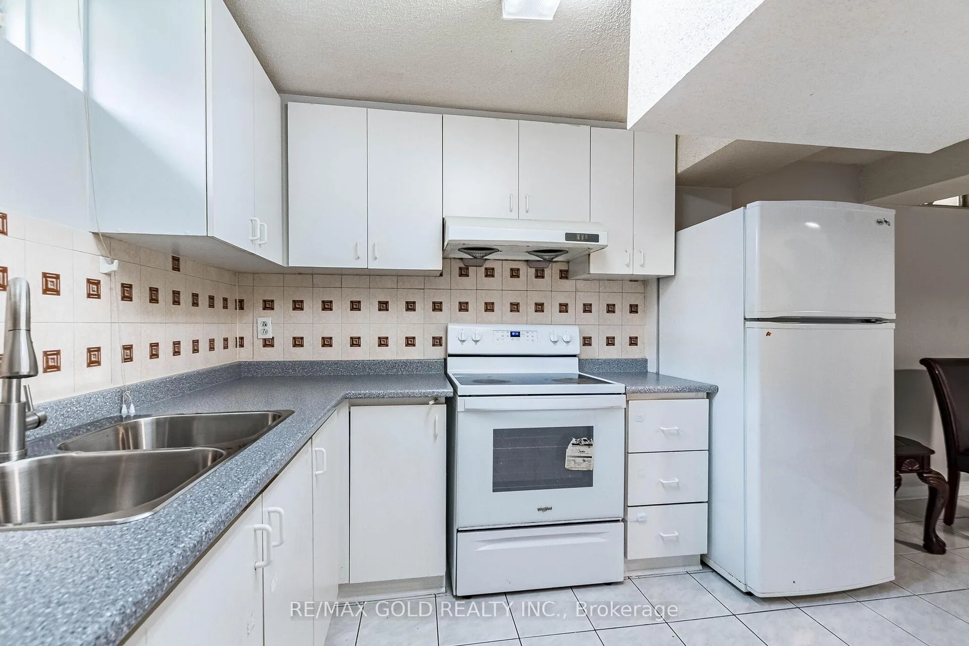 Photo 42 of 96 Brisdale Drive, Brampton, Fletcher's Meadow — HOMEH