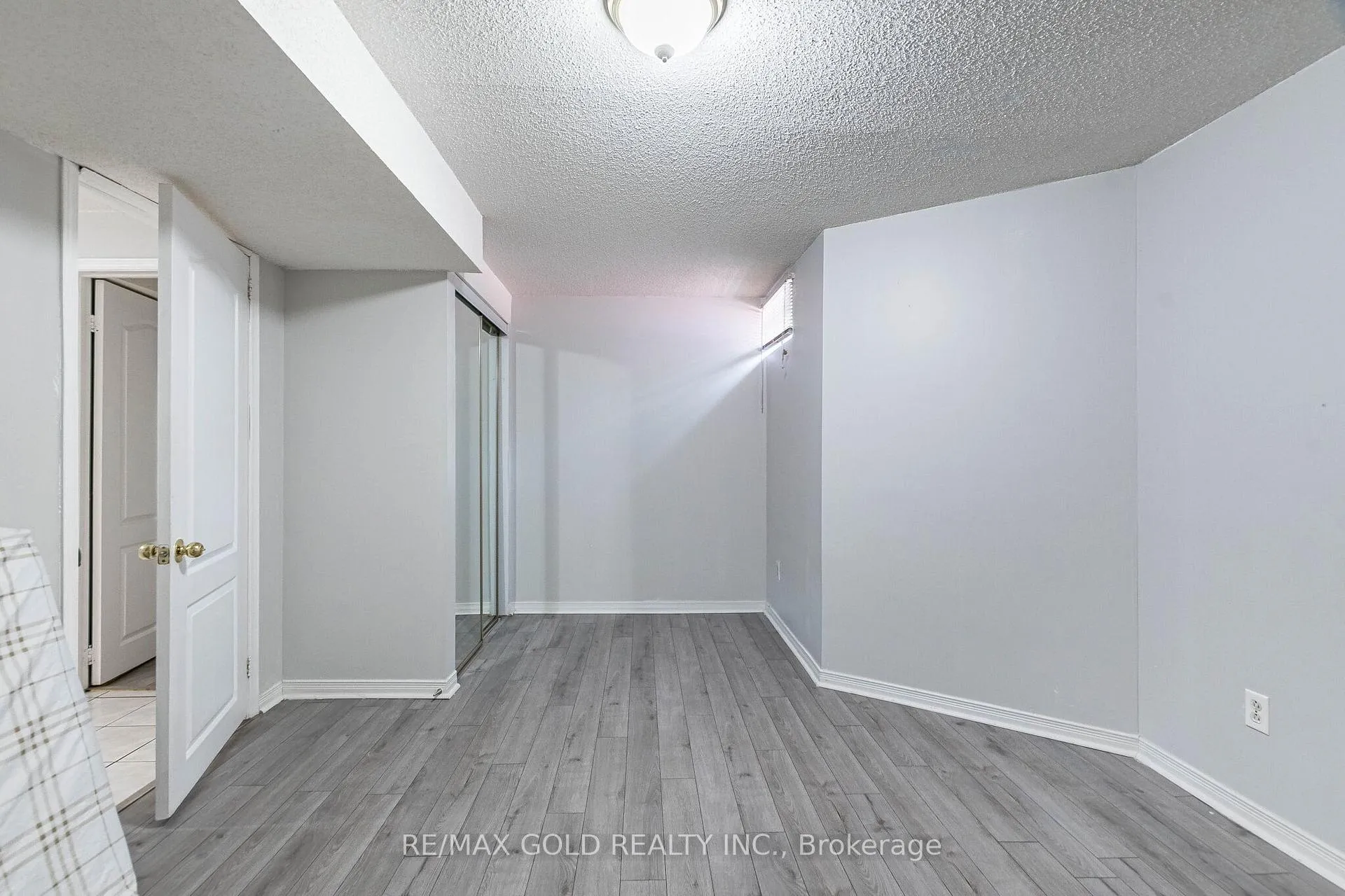 Photo 45 of 96 Brisdale Drive, Brampton, Fletcher's Meadow — HOMEH