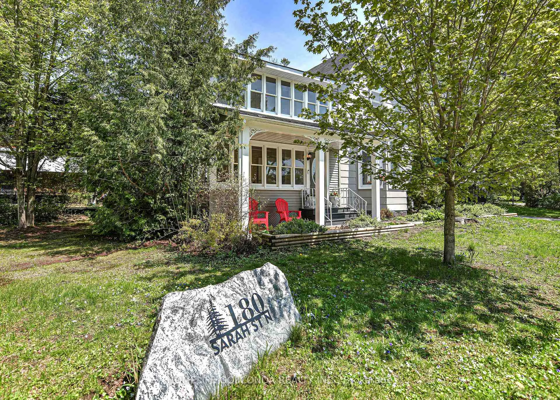 Front of 180 Sarah Street N