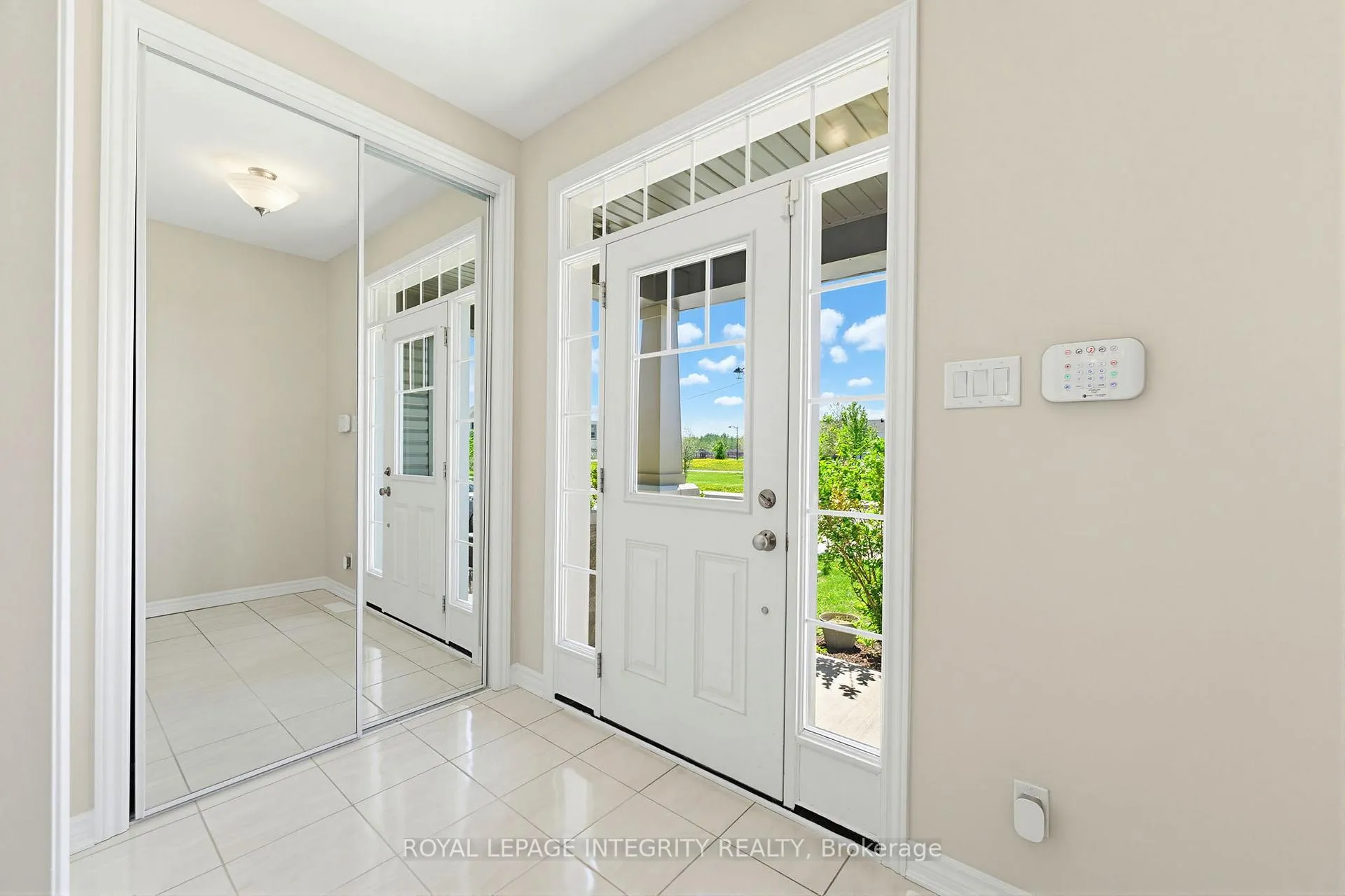 Photo 5 of 730 Jerome Jodoin Drive, Ottawa, Avalon West — HOMEH